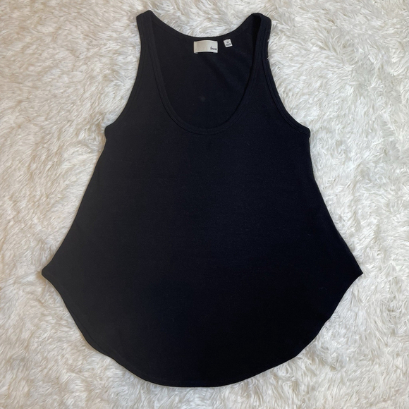 Aritzia Tops - Aritzia Wilfred Free Tank Black Knit Lightweight Sleeveless Size XS oversized